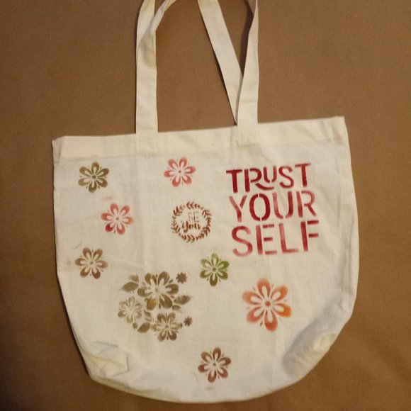 Fancy and Unique - Picture 7 of 16